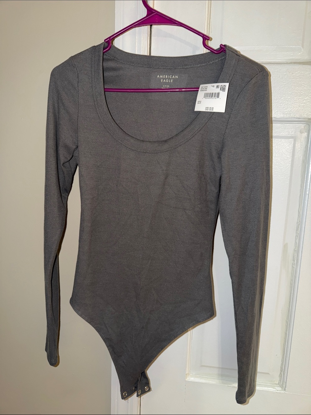 American Eagle Outfitters Gray Long-Sleeve Scoop-Neck Bodysuit